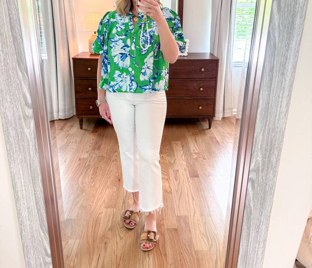 NEW OLIVACEOUS women's the capri bloom top in green